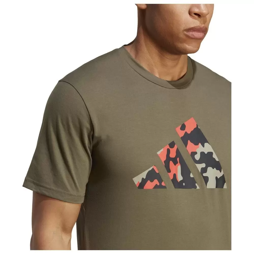 T-Shirts: Adidas Ανδρικό T-shirt Χακί με Στάμπα (IB8257)